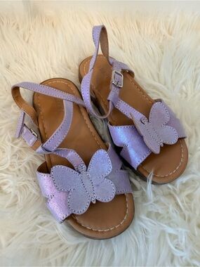 💫4/$25 • Old Navy Lavender Butterfly Strap Sandals